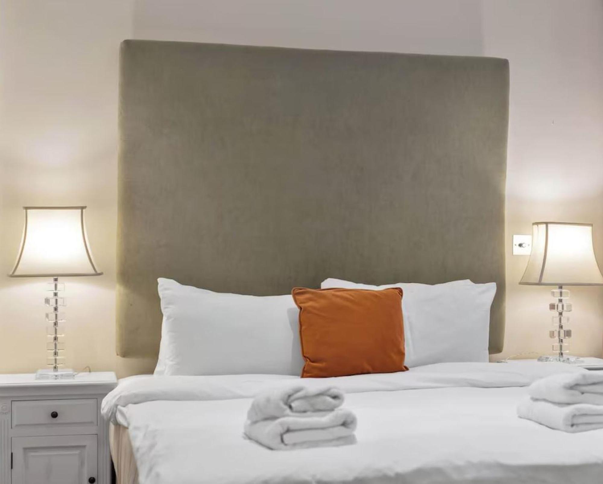 Bed & Breakfast Contemporary Stylish 3 Bedrooms Flat In London